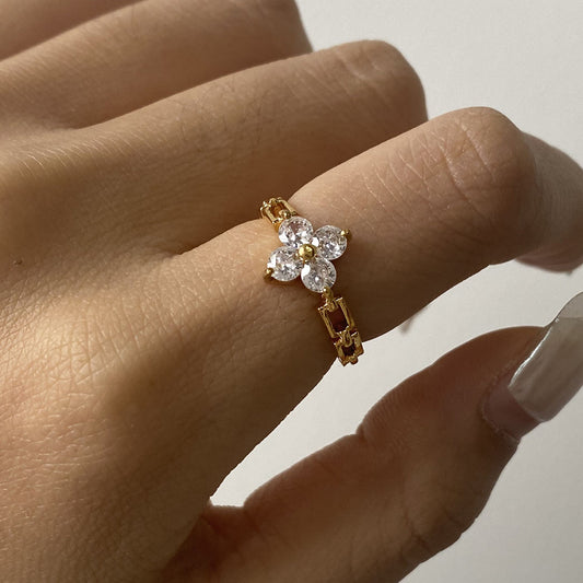 Anillo Magnolia